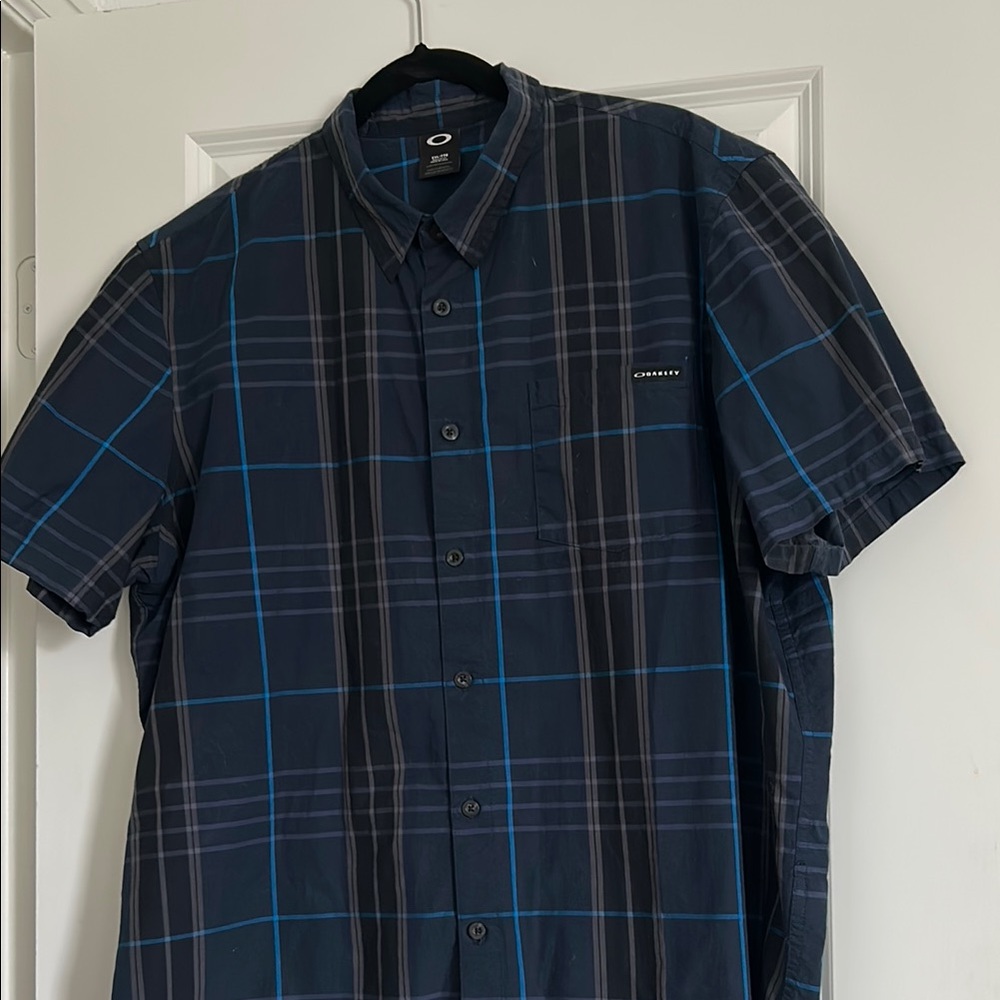 Oakley Blue Casual Button Down Shirt